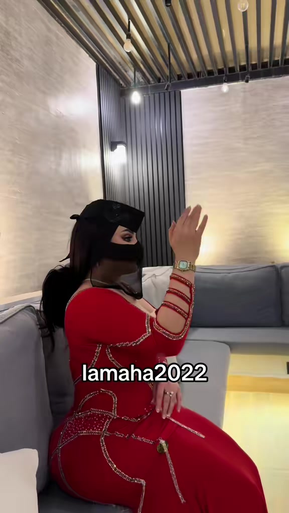 @المصممه عنق المها🦌