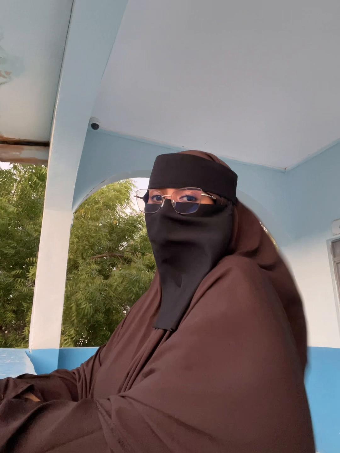 @Arwo~Abshir