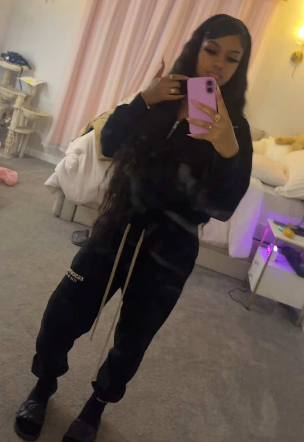 @sexiiredbonee