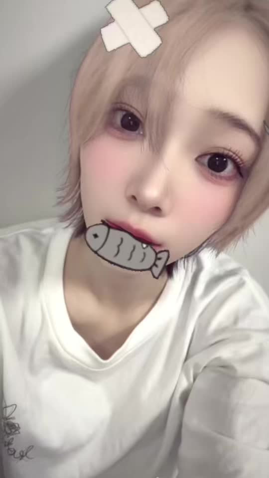 @こひな。