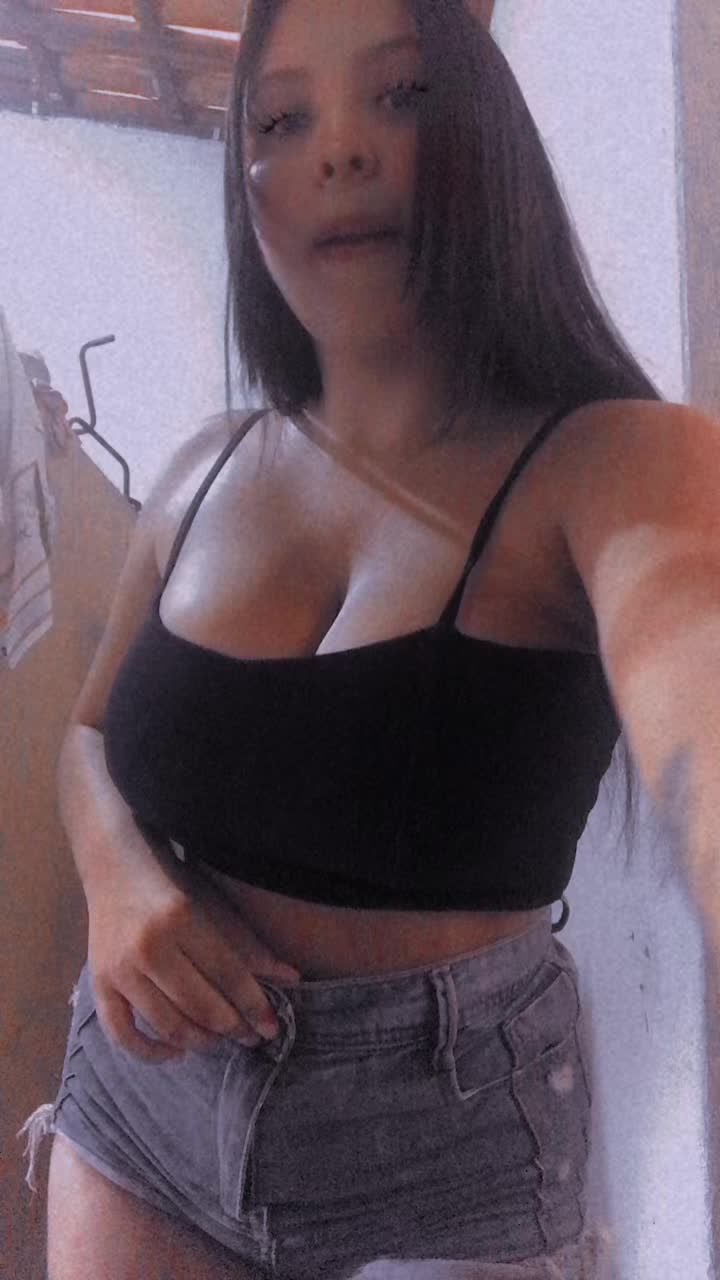 @Taiziinha___2002
