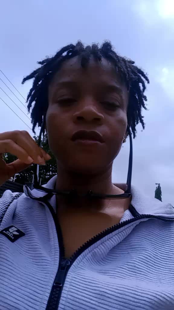 @Igbo girl with foreign face
