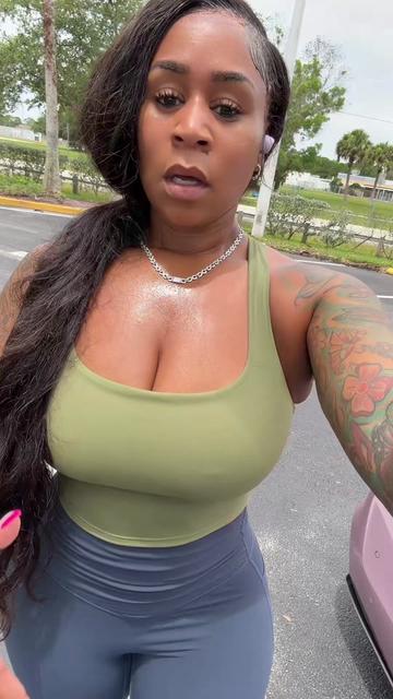 @lareesemichelle