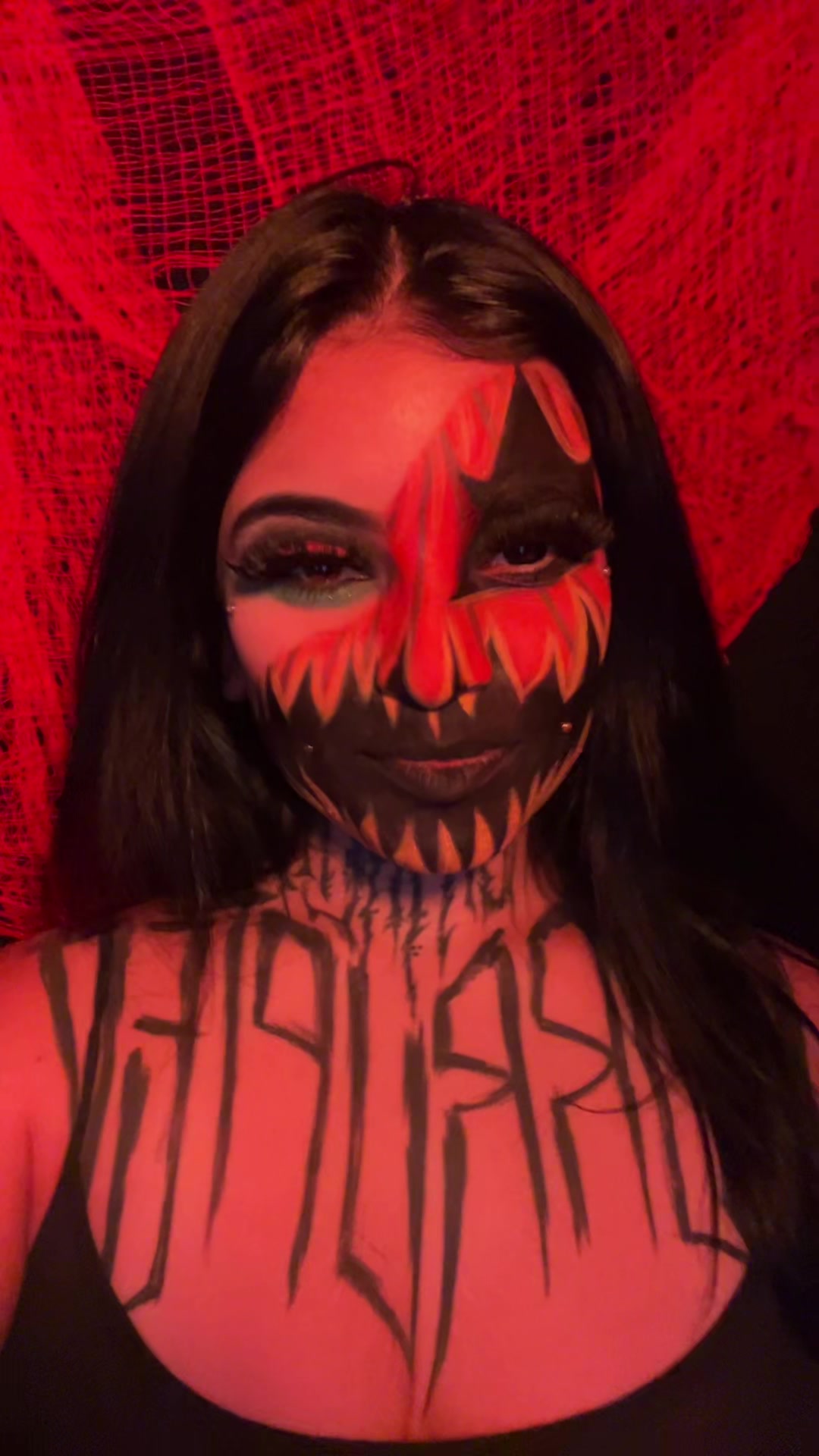 @FREAKSHOW KEEZH🦇