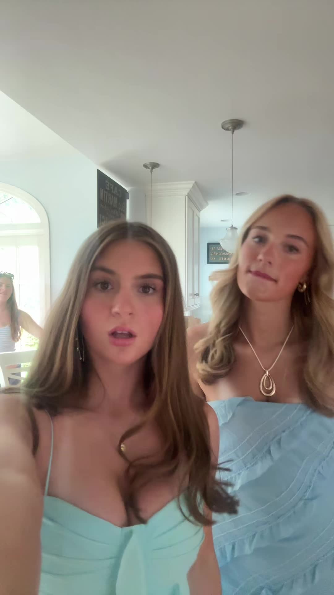 @ella