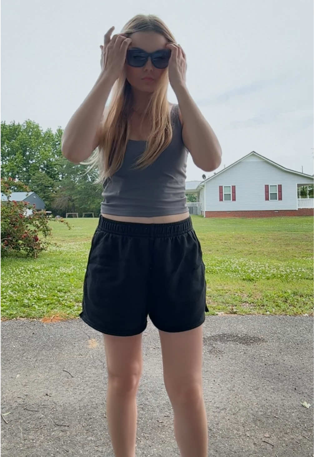 @Bella