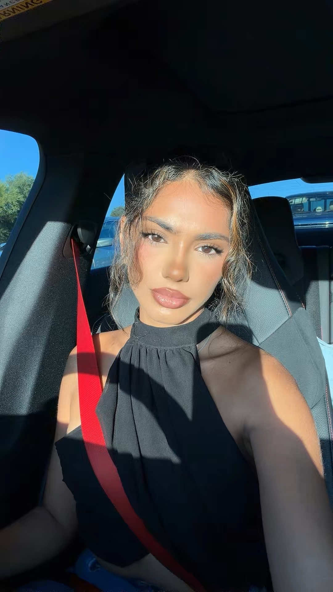 @Devina1216_