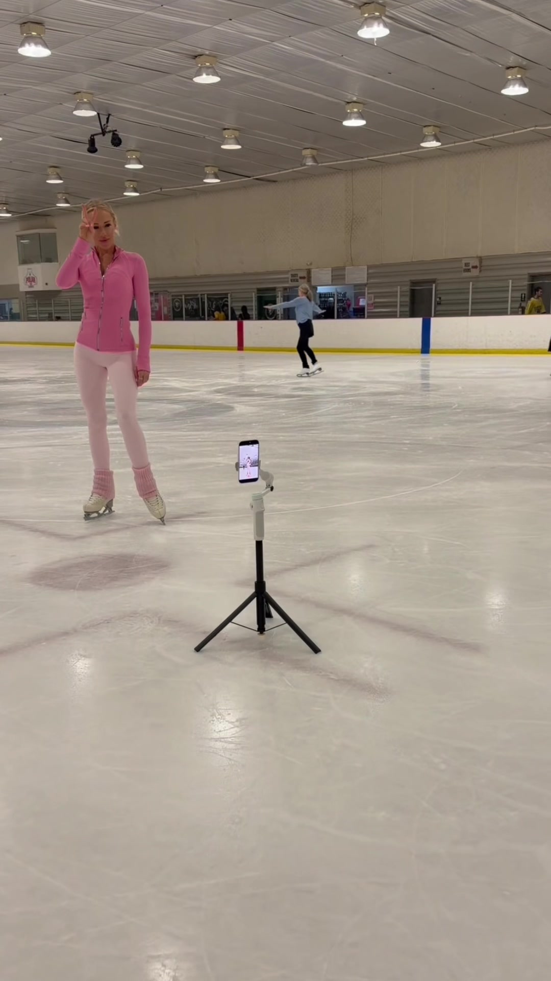 @Jamie Stuckert ⛸️