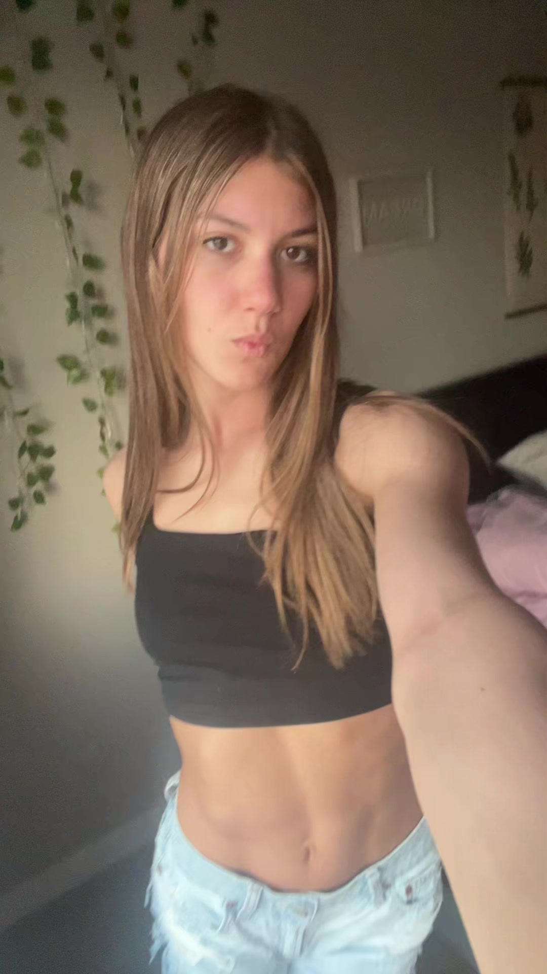@theleahmae