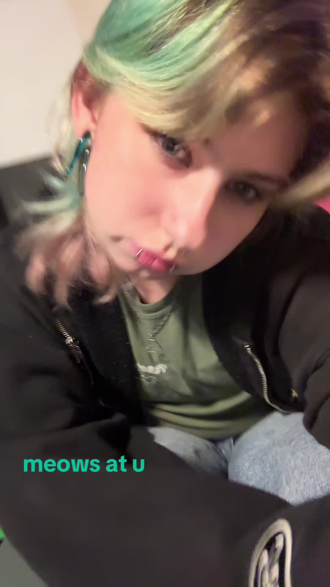 @&deg;‧ 𓆝 𓆟 𓆞 &middot;。