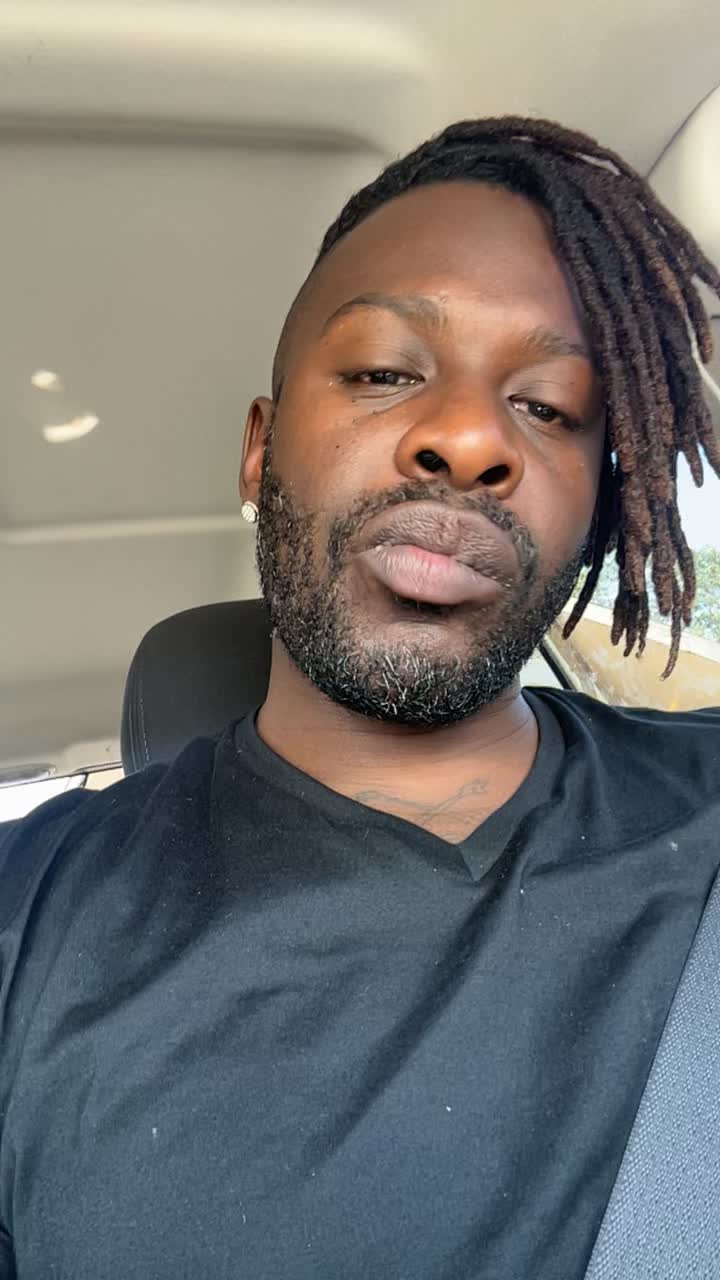 @Adonishands