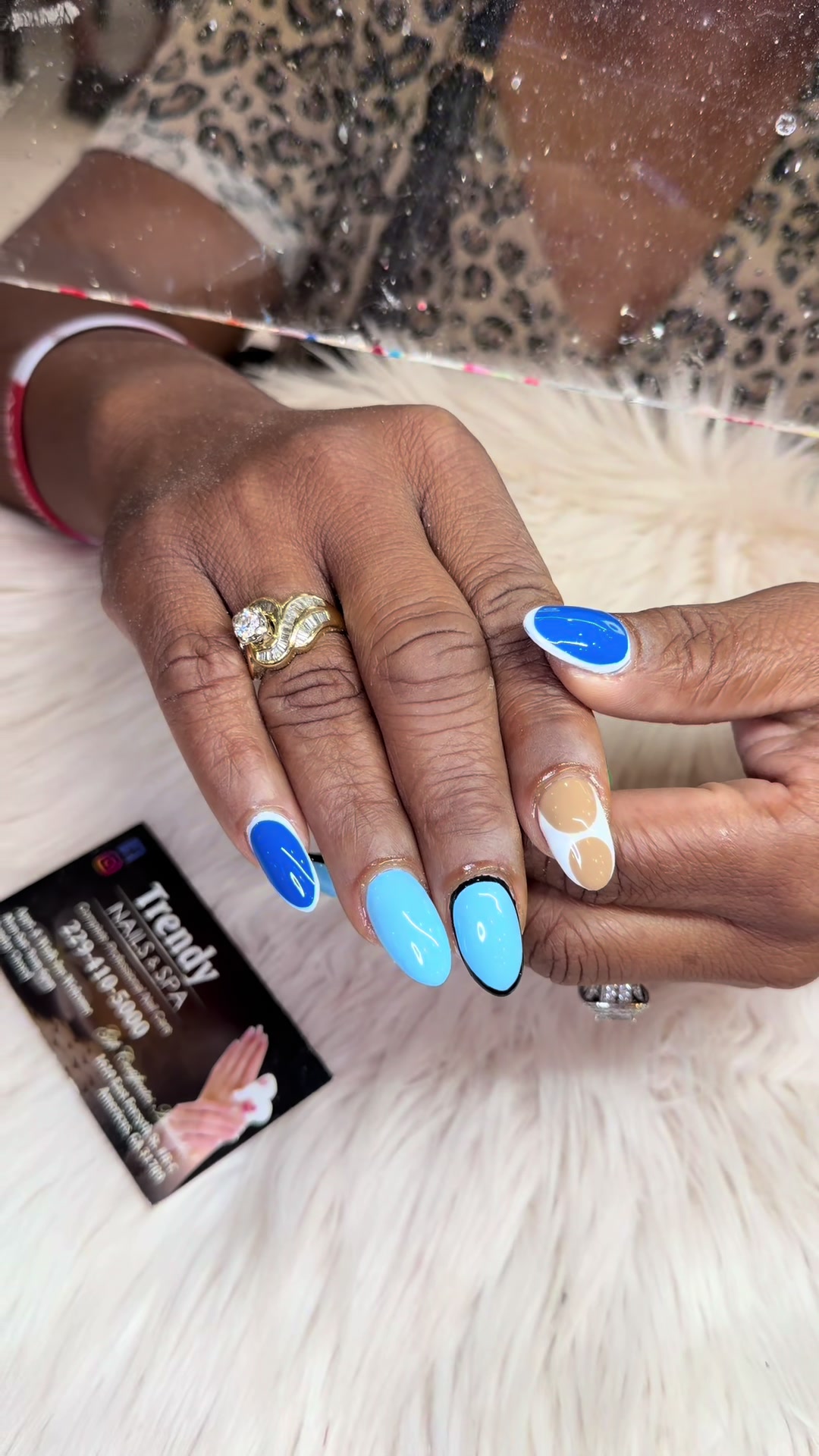 @Trendy Nails & Spa