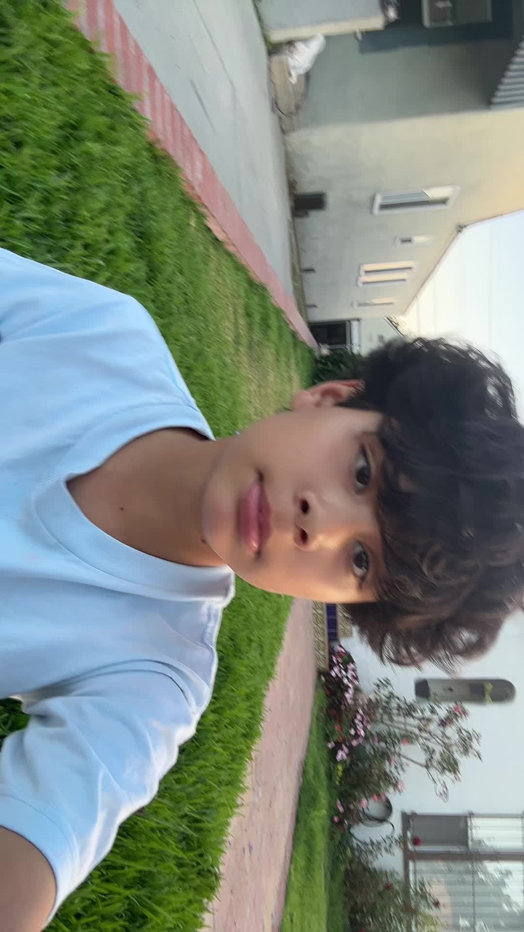@Gg