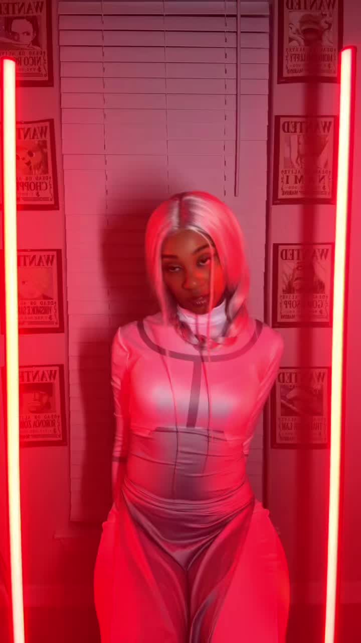 @jelly the cosplayer