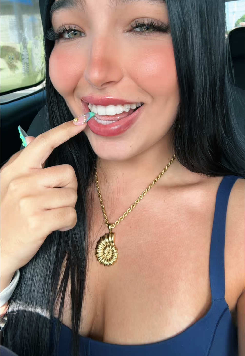 @W &Euml; L &Ccedil; H &Iuml; T &Ouml; 🍇