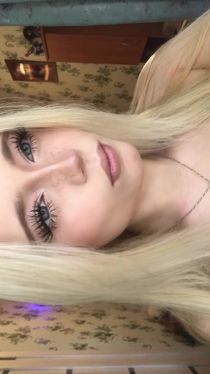 @аняяя