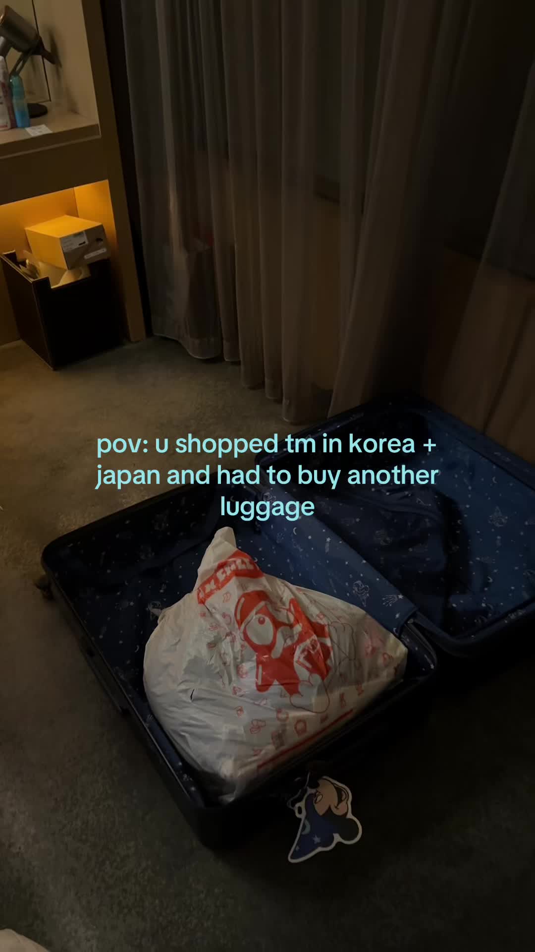 @chloe