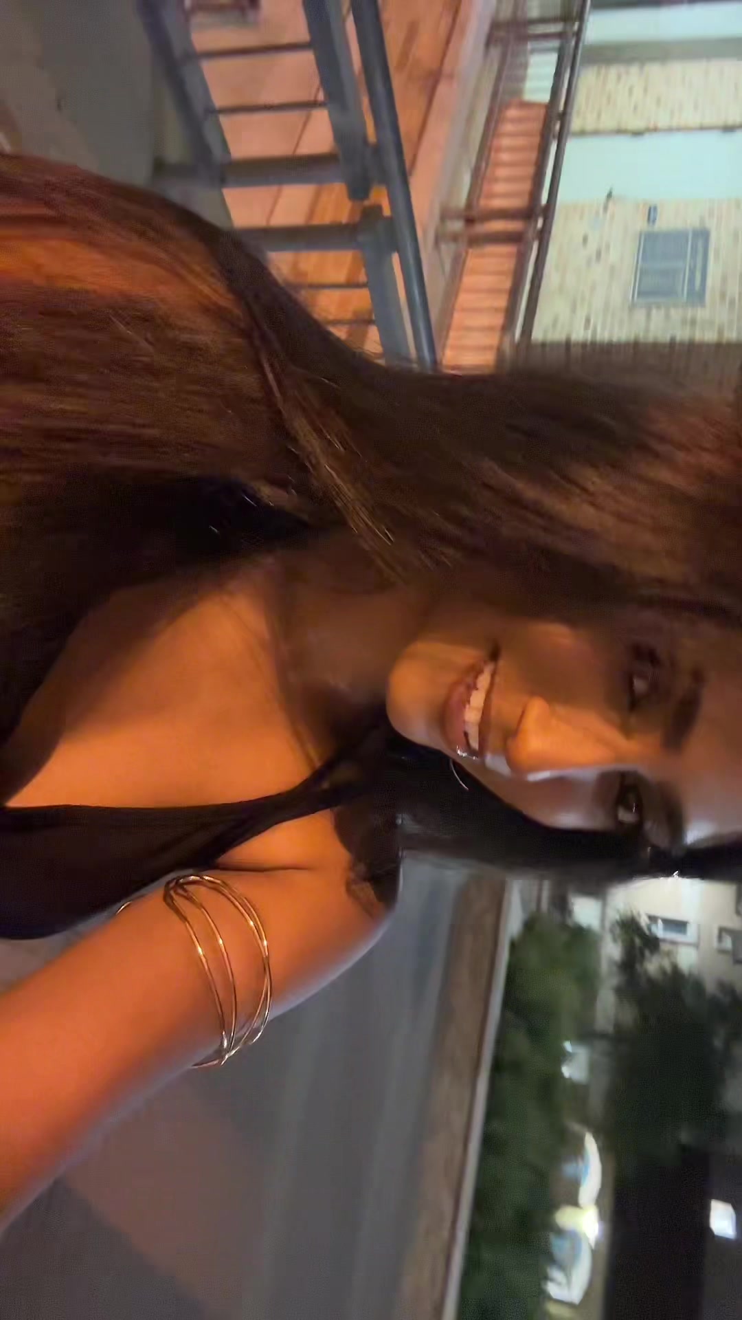 @nia