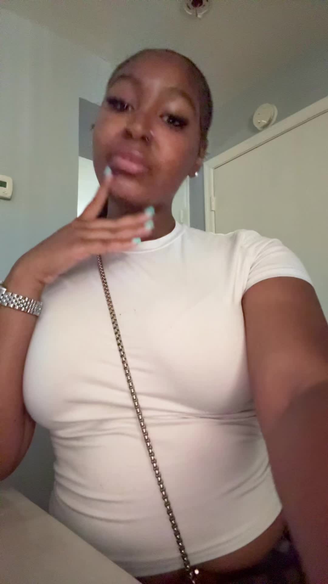@Sexxybrownskingirl