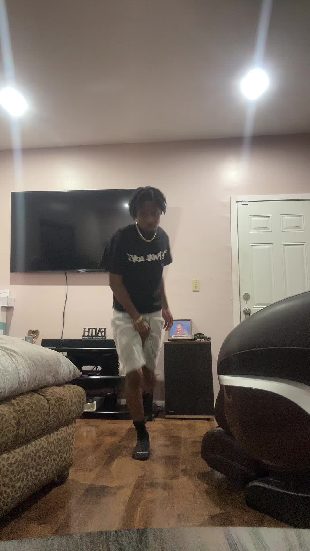 @Bj⚜️