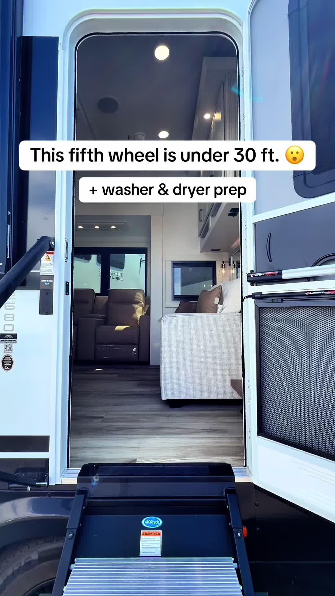 @Angel Sells RVs