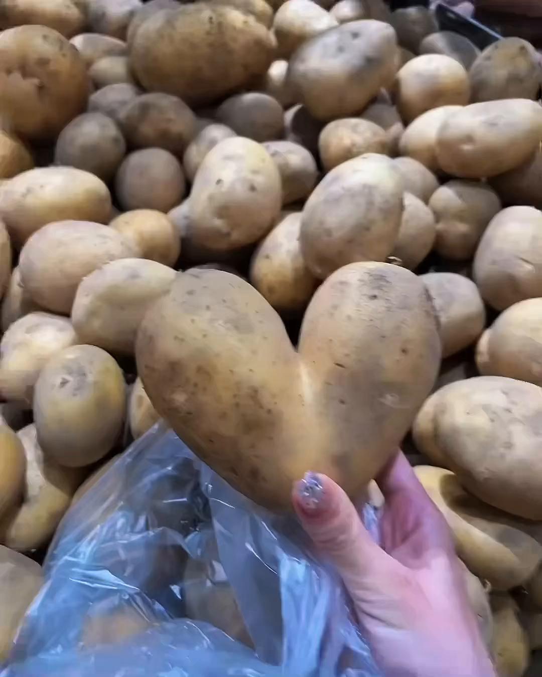 @Clara335