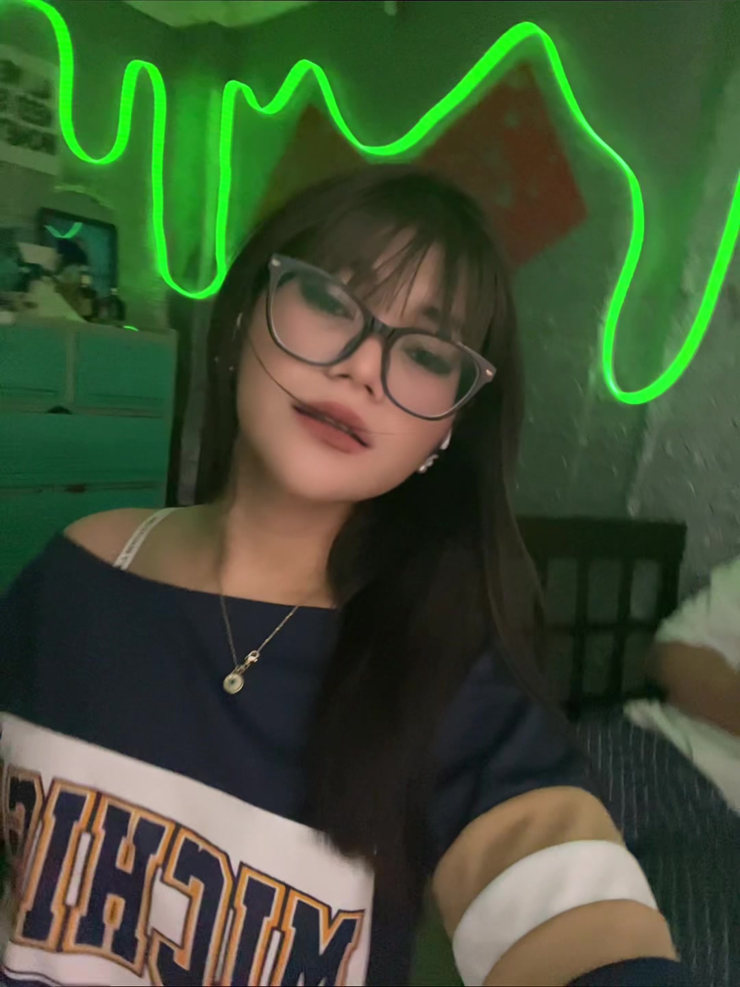 @Vhy