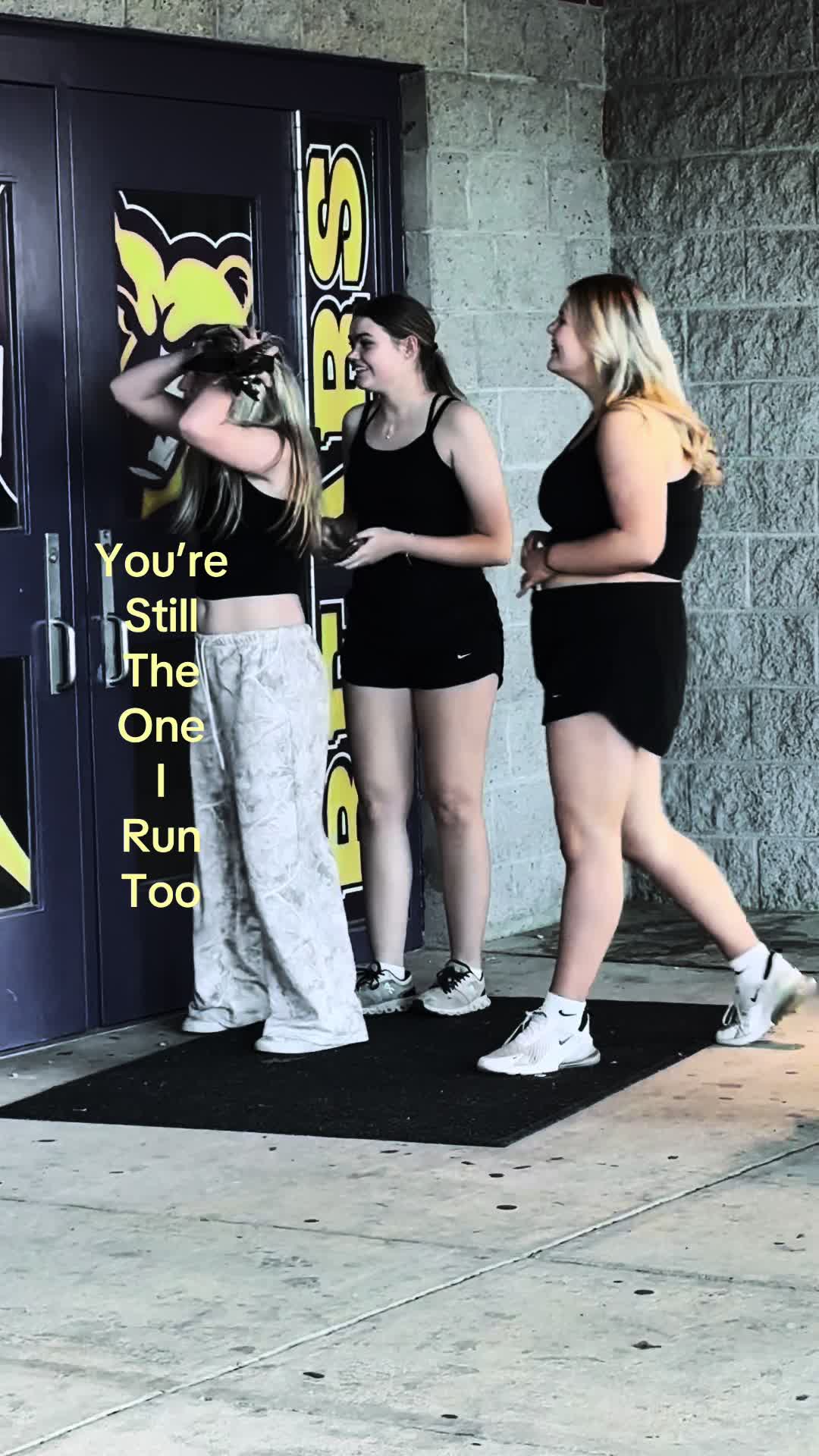 @️
