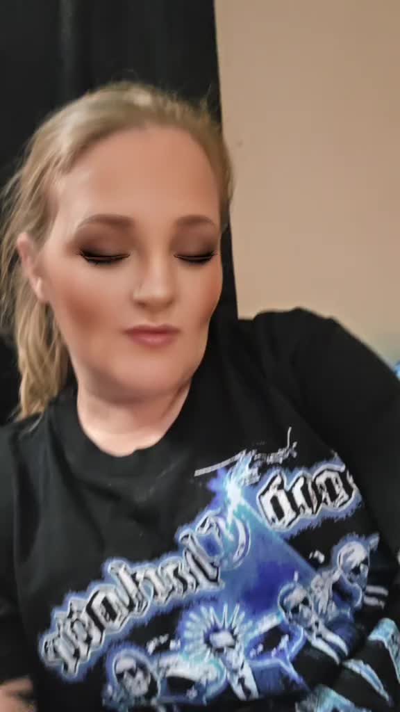 @Sarah🦇 🧛♀️