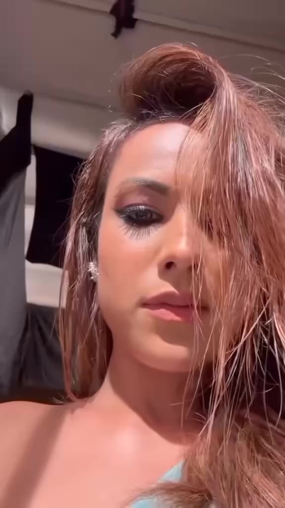 @nia Sharma