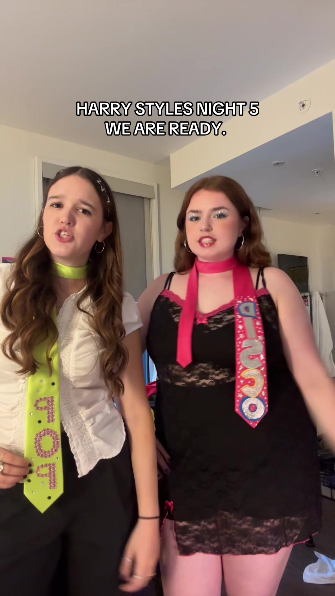@claire | live music photog