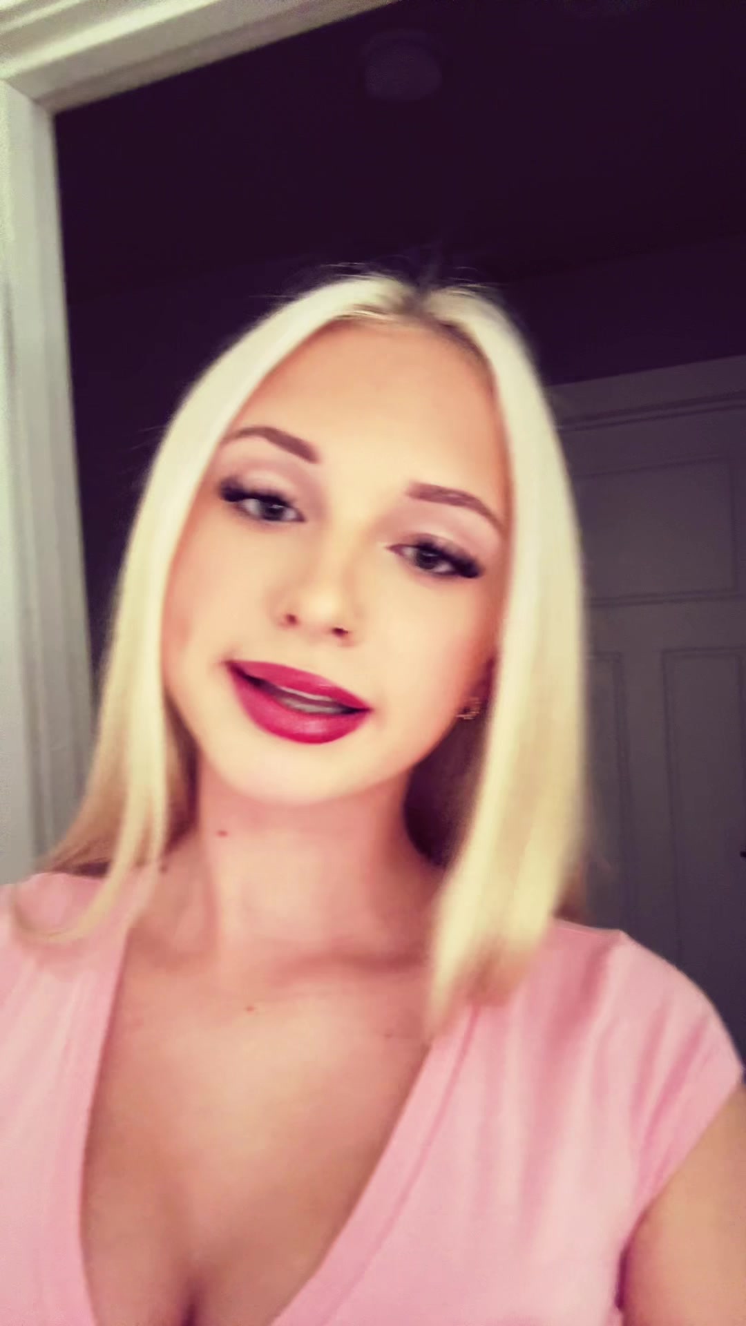 @𝓂𝒶𝒹𝒹𝒾𝑒 🌺