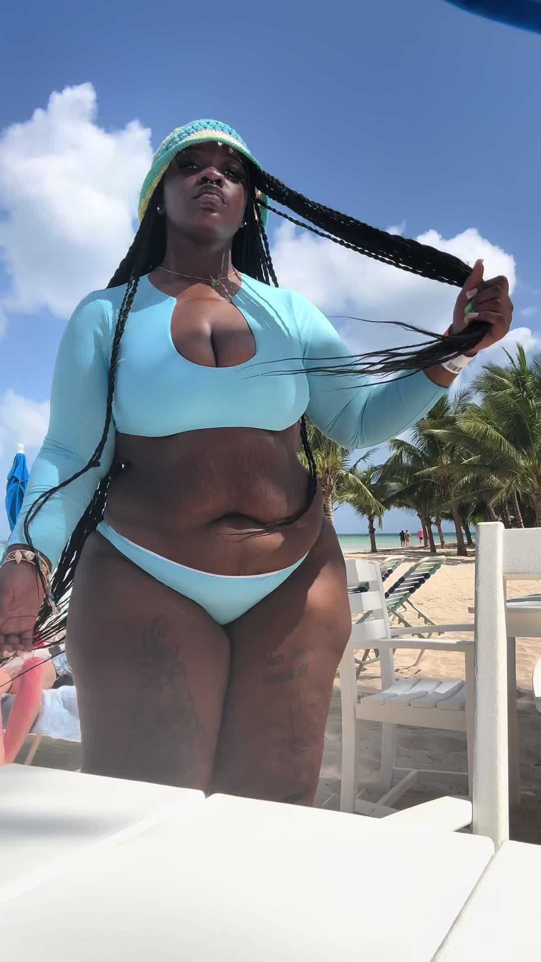 @Sexynini 🪳