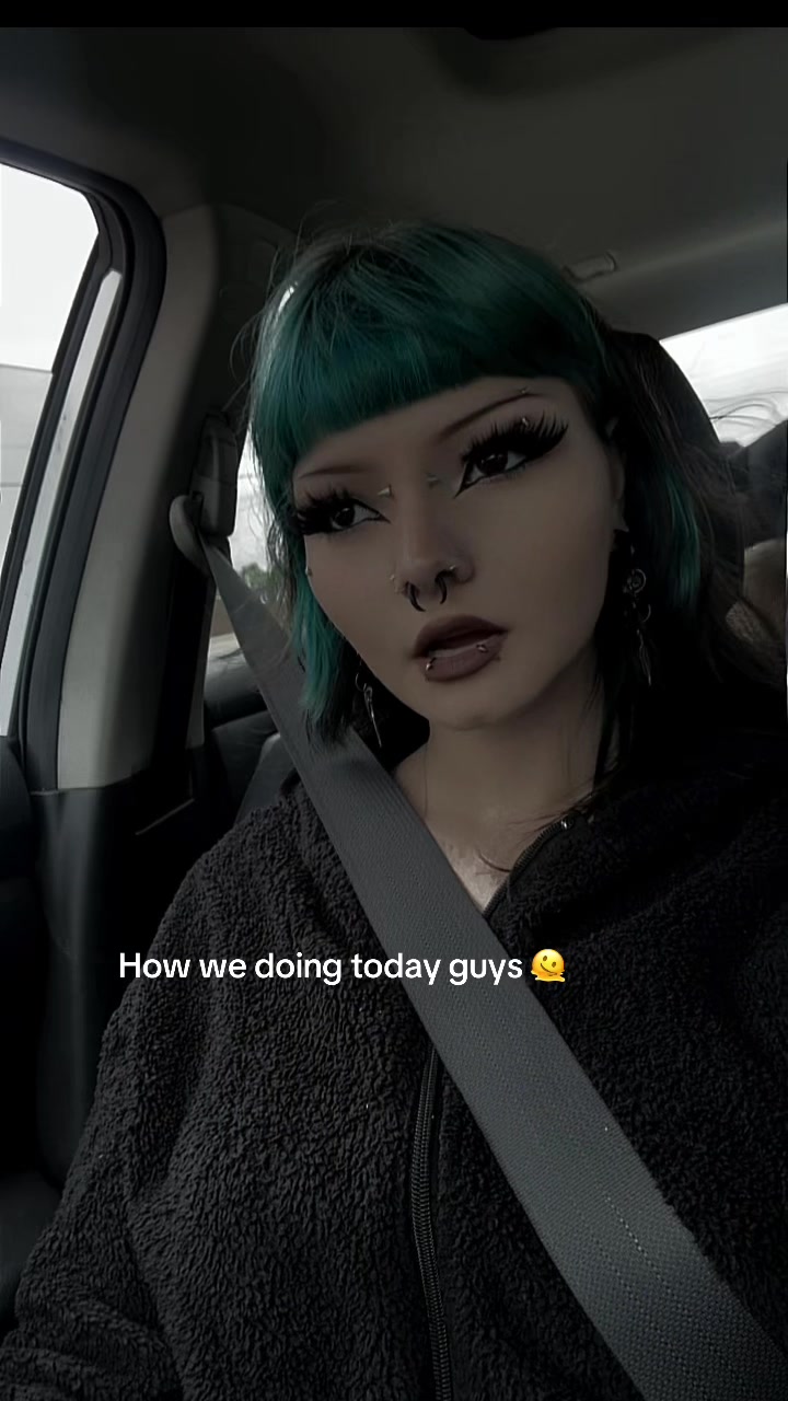 @that_goth_gremlin21