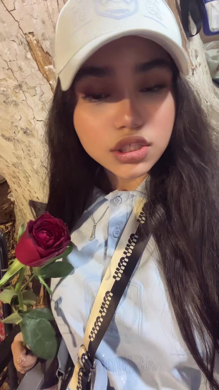 @elena.khaleqverdi