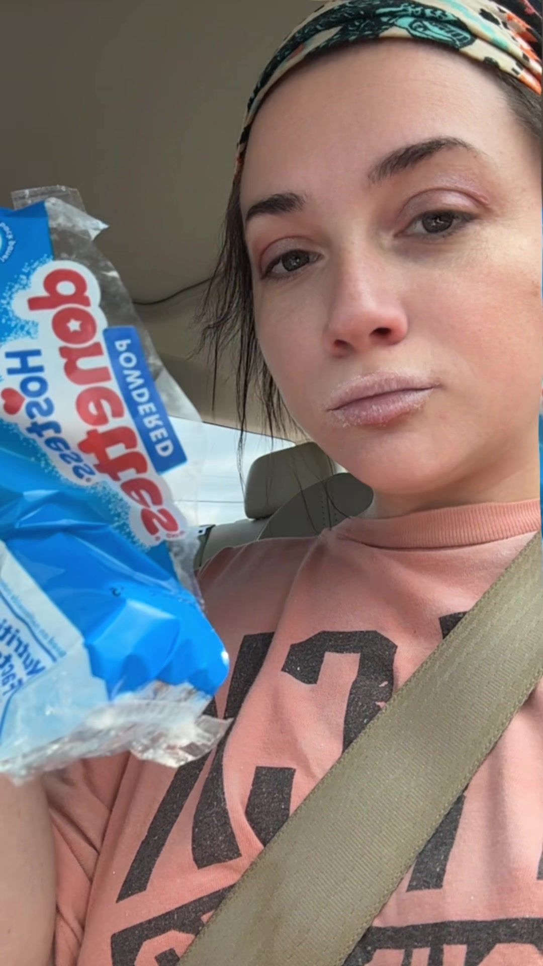 @givemypillowsumhead