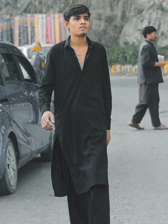 @Hasan. Qureshi😎