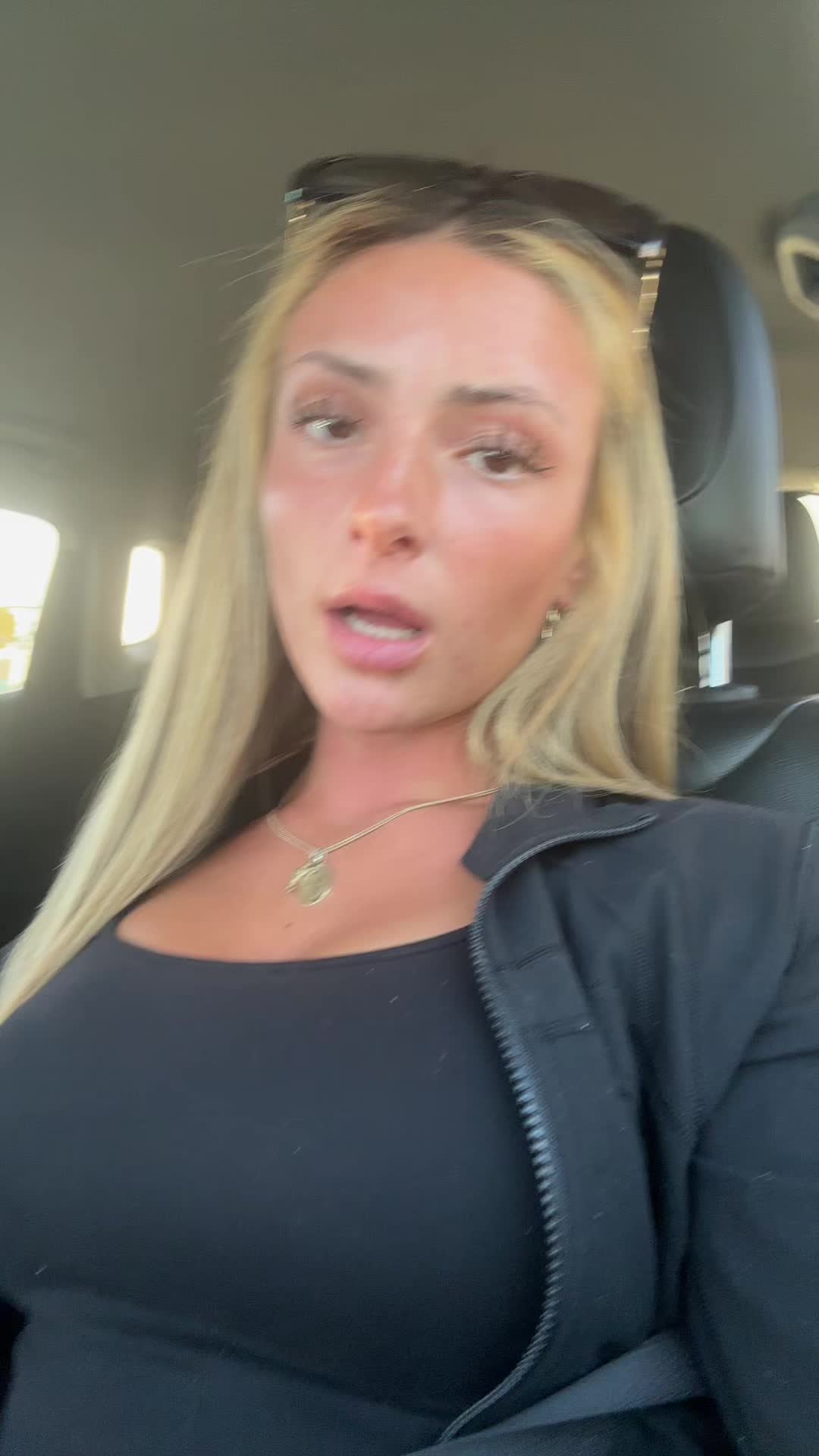 @mom