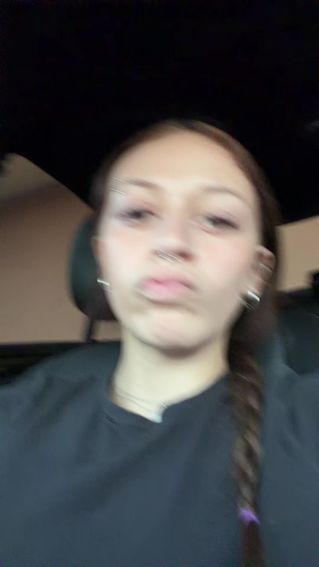 @️