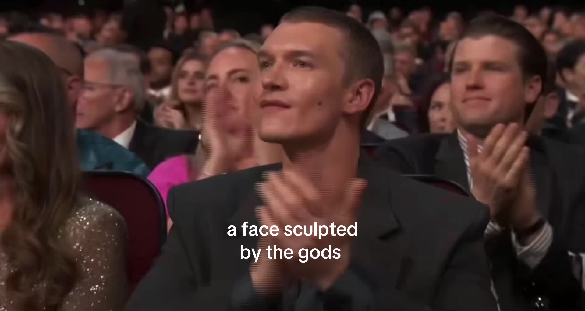 @🍸