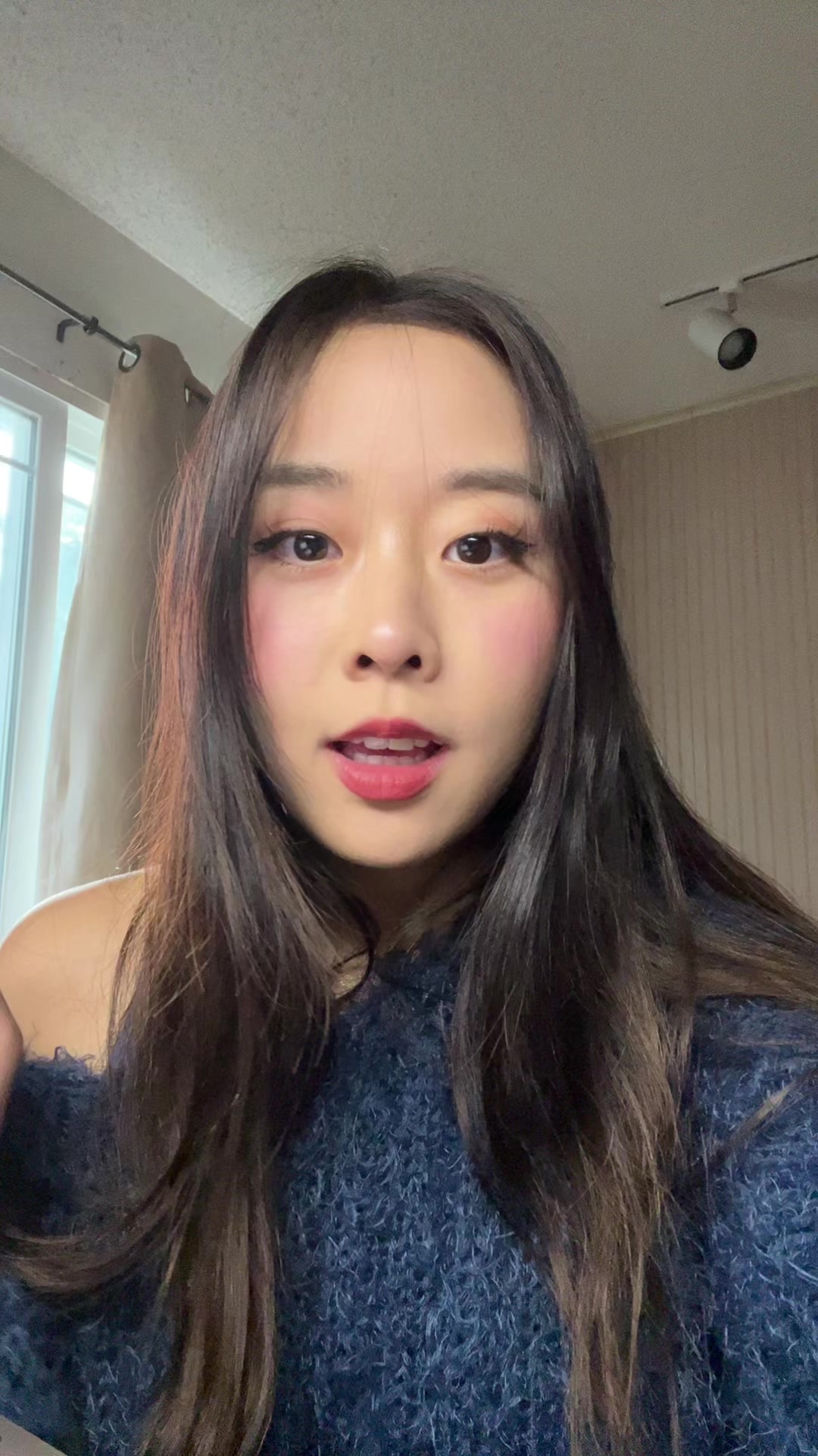 @Emi🌸