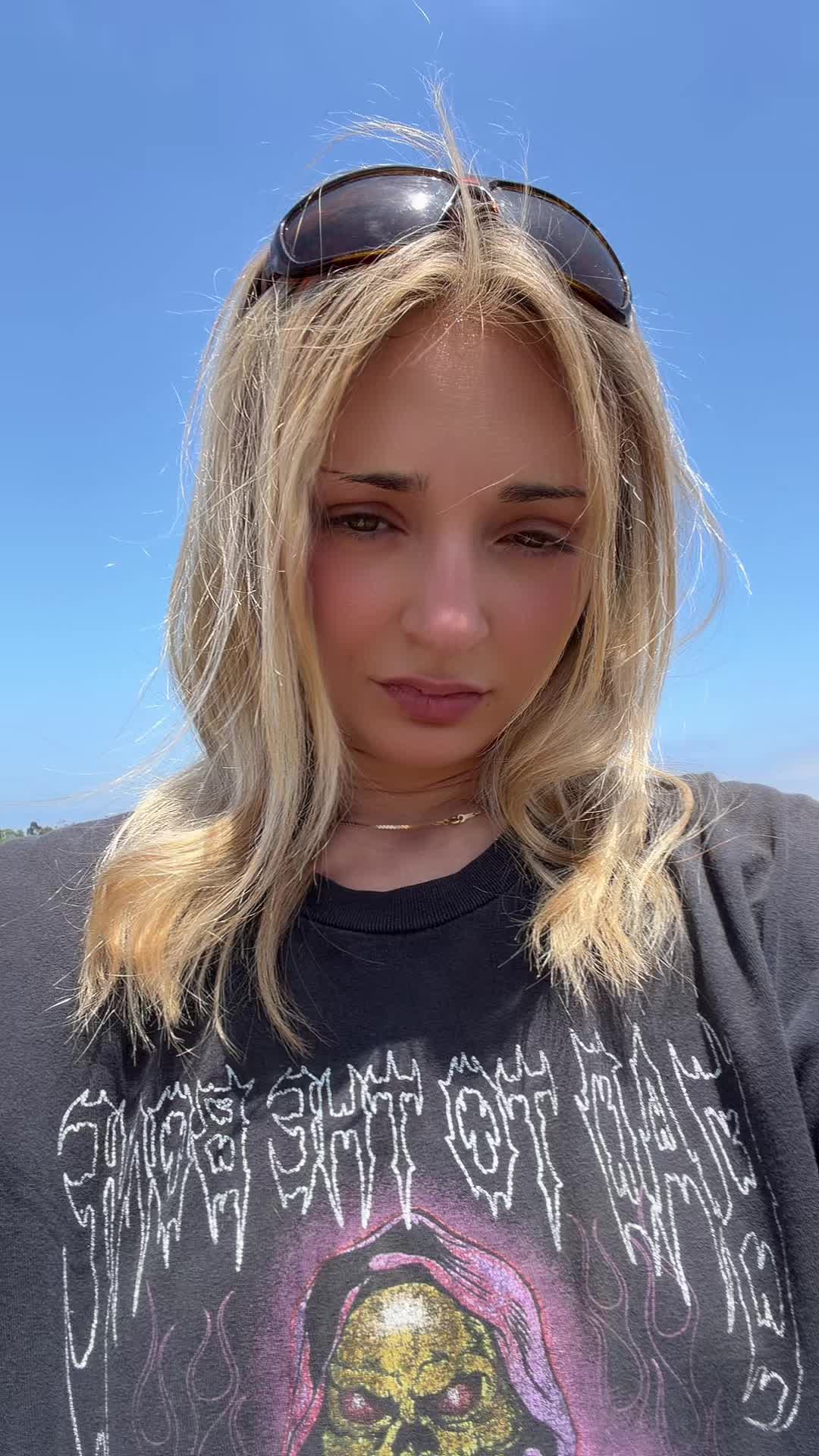 @Hennybacon
