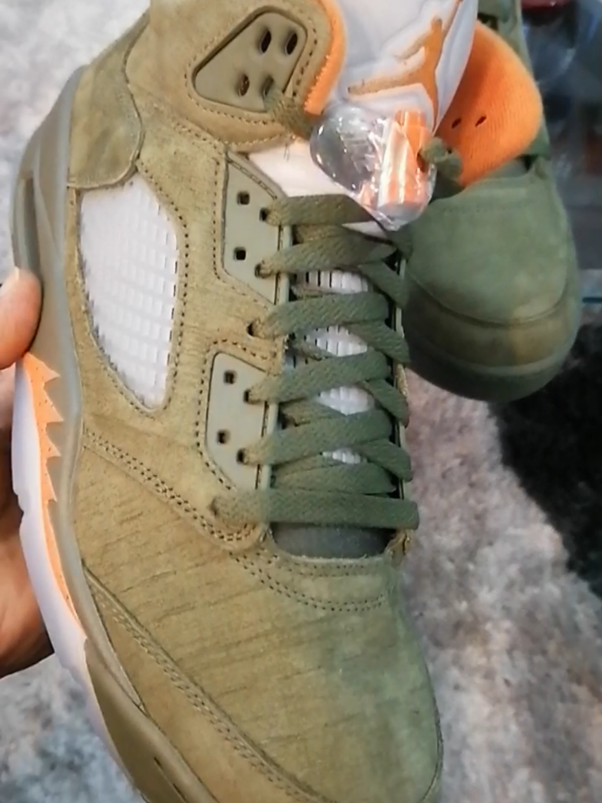 @Sneakers manitos👍