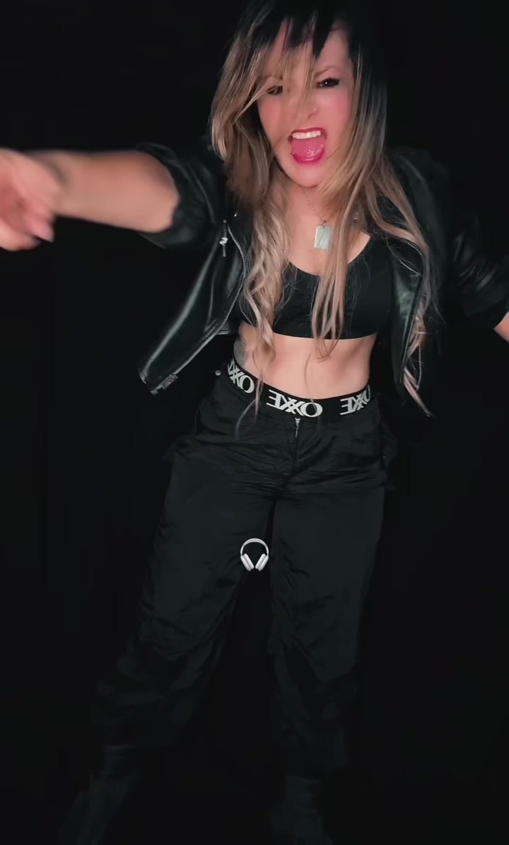 @Mau zumbao🖤🐼🖤🐧