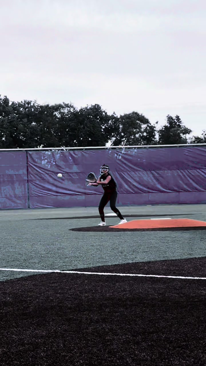@Ruiz Softball Sisters