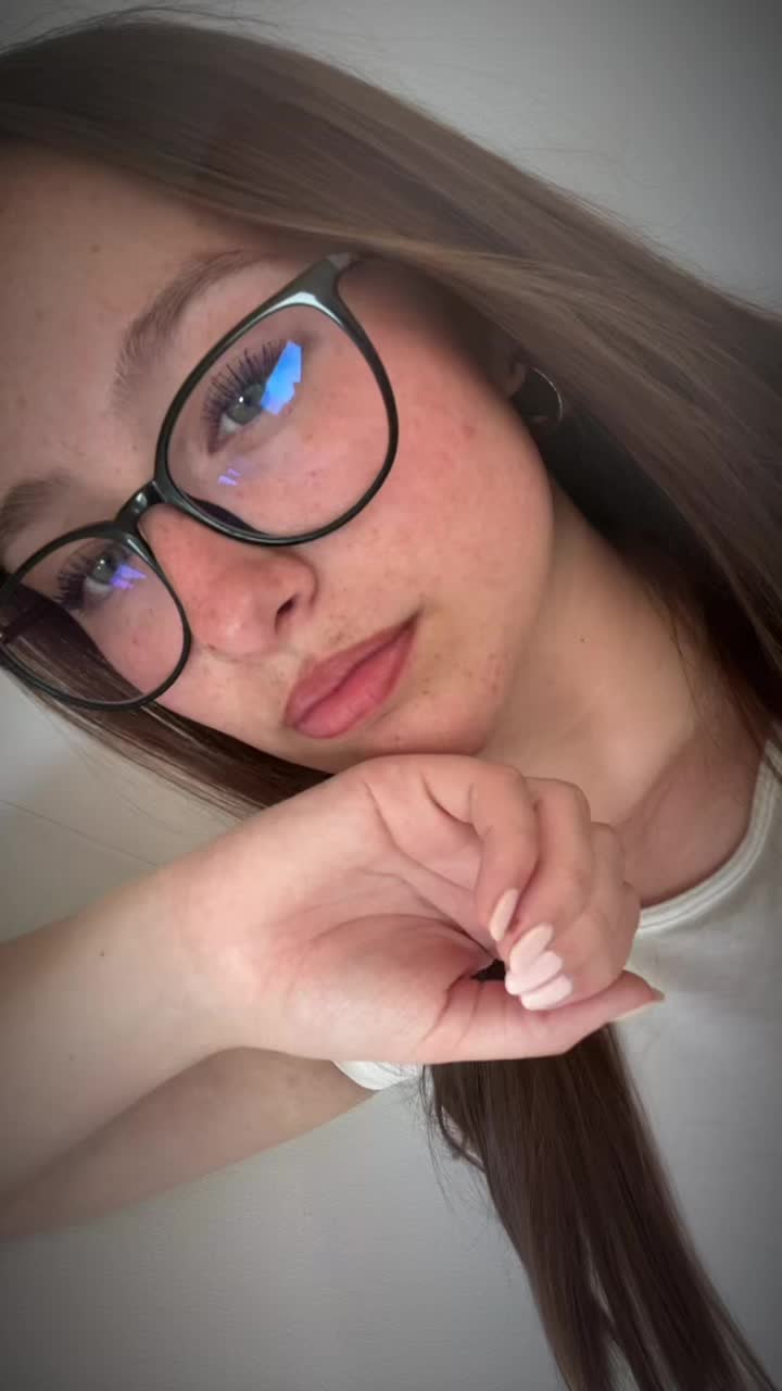 @laura