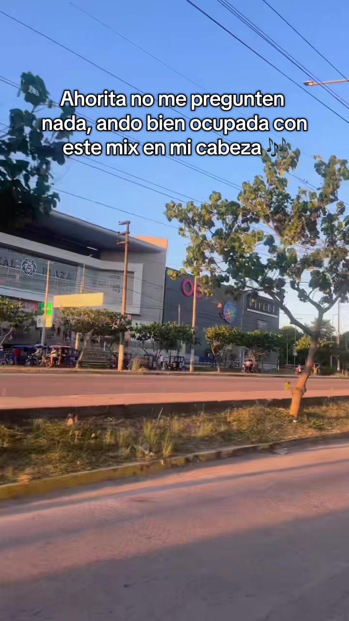 @Mía Gia 🌈🩷💜