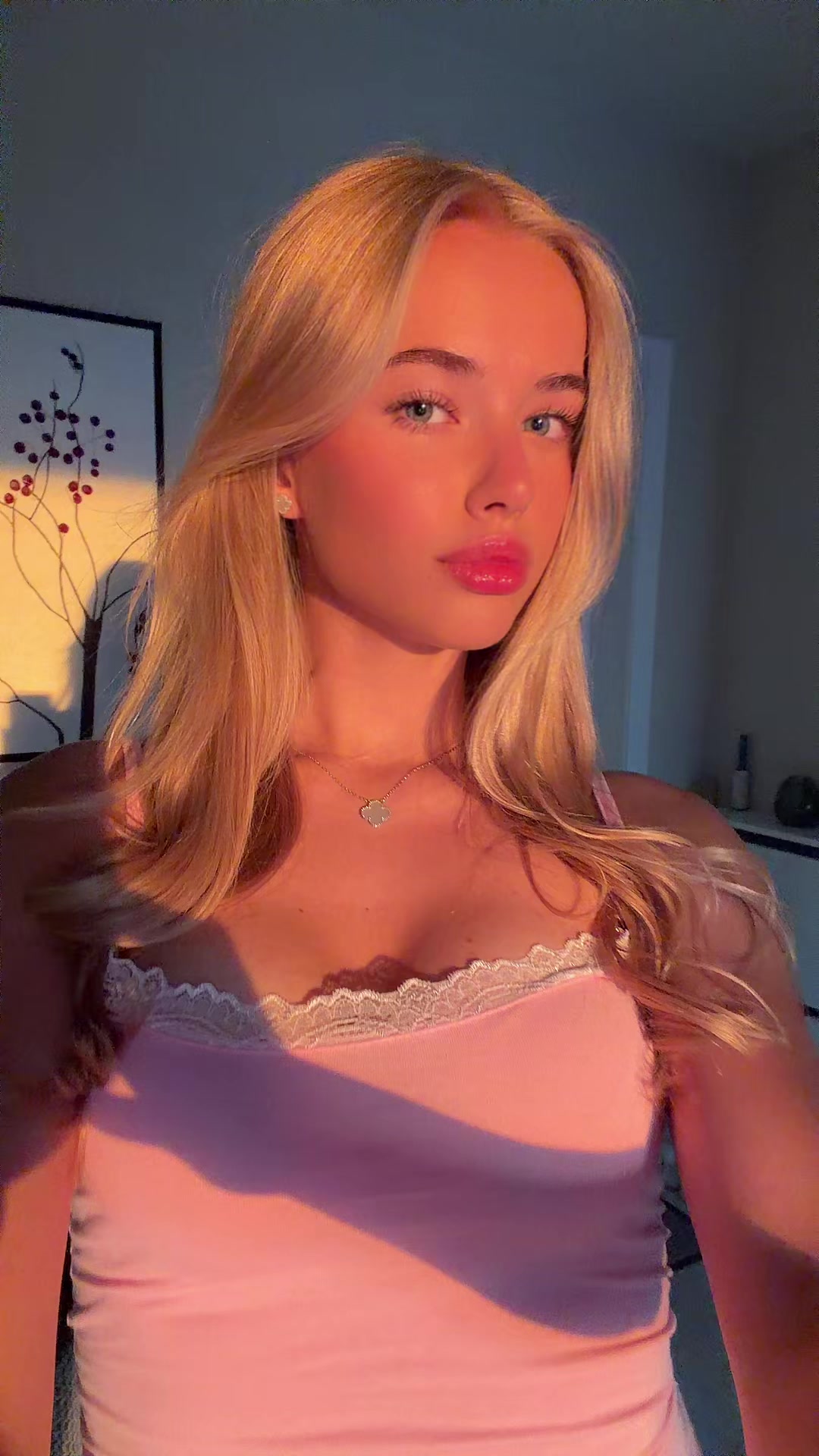 @тгк: Анечка🎀🖤