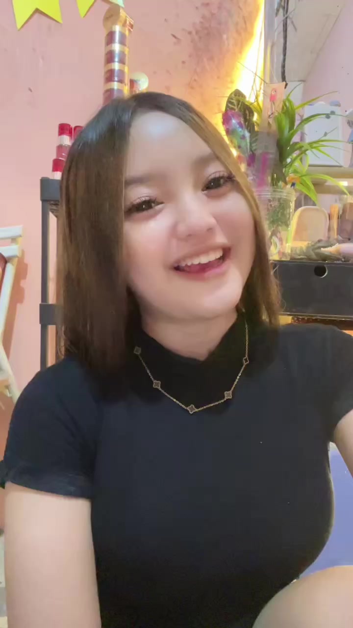 @nvraaurliaa