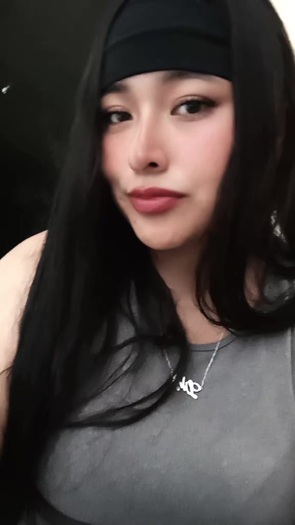 @lily